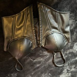 Cute leather courses